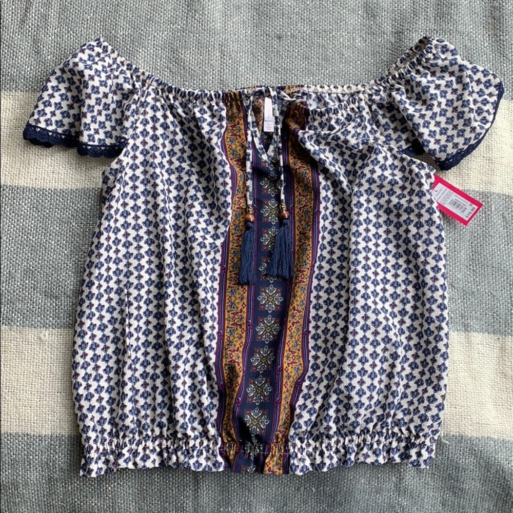 NWT: Cinched Off the Shoulder Flowy Printed Blouse